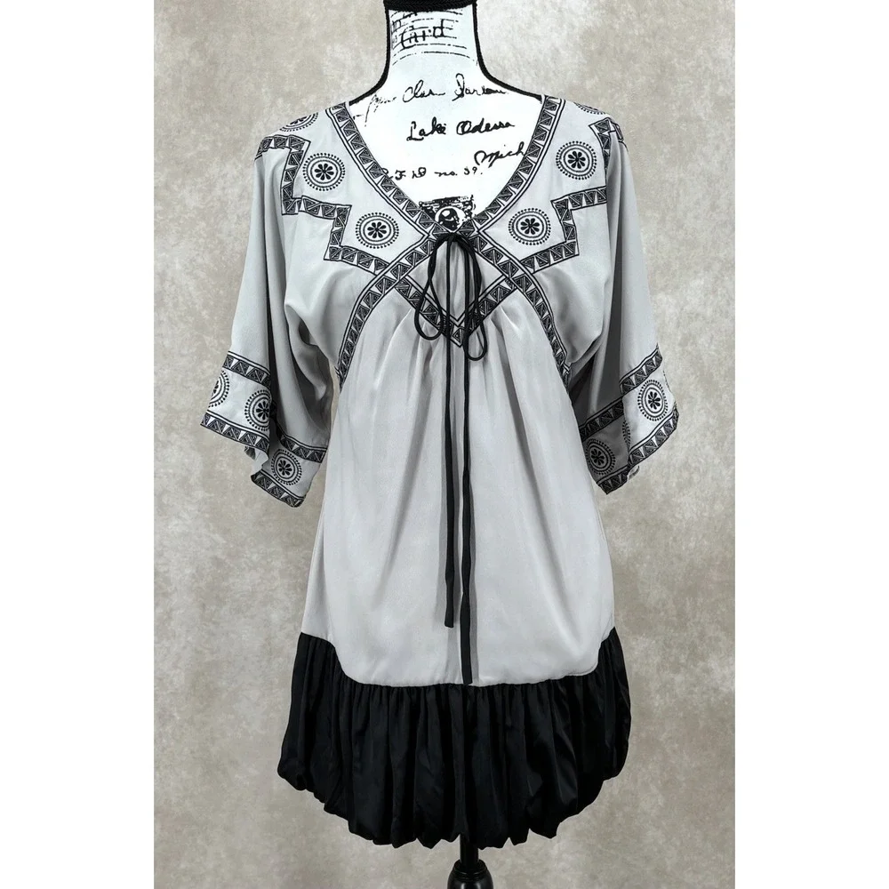 Diane Von Furstenberg Silk Embroidered Boho Tunic Dress‎ Size 6 Mini Bubble Hem